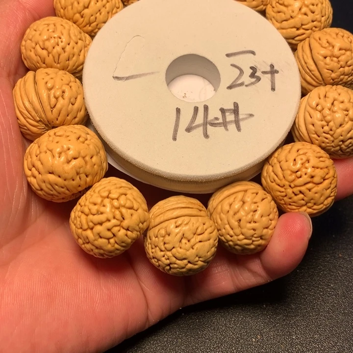 桃核吊坠14号健健康康了