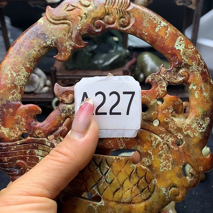 和田玉未镶嵌车挂