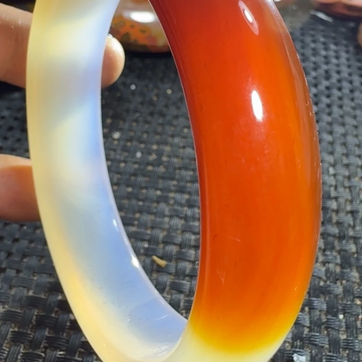 洛***店玛瑙/玉髓未镶嵌颈饰