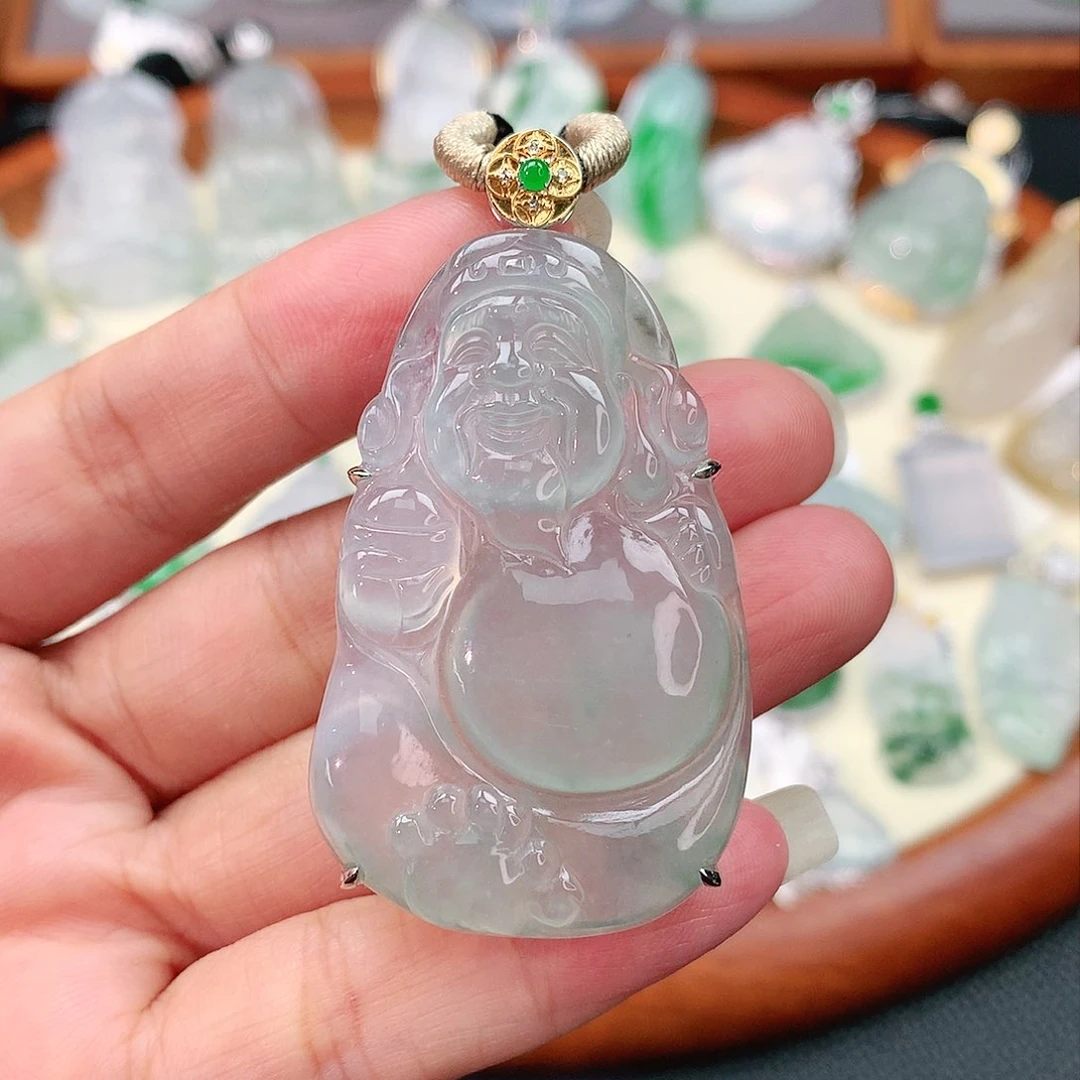 颈饰18K金镶嵌翡翠财神爷