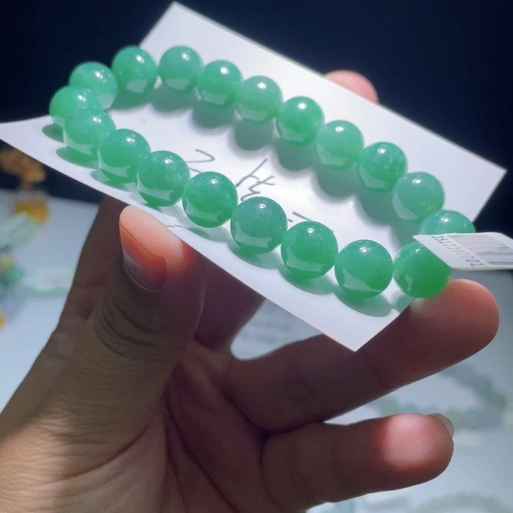 未镶嵌定制翡翠姚****翡翠卡10+