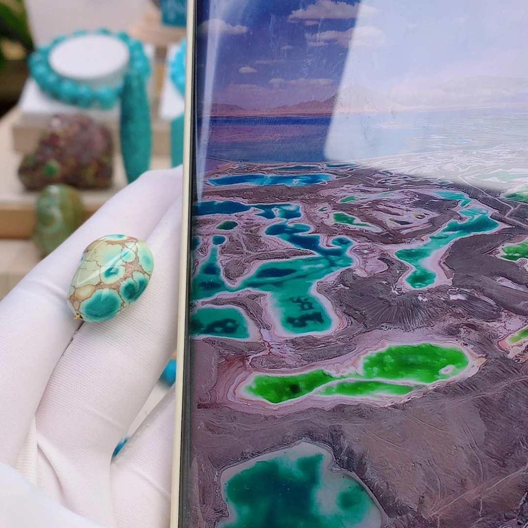 绿松石未镶嵌挂件