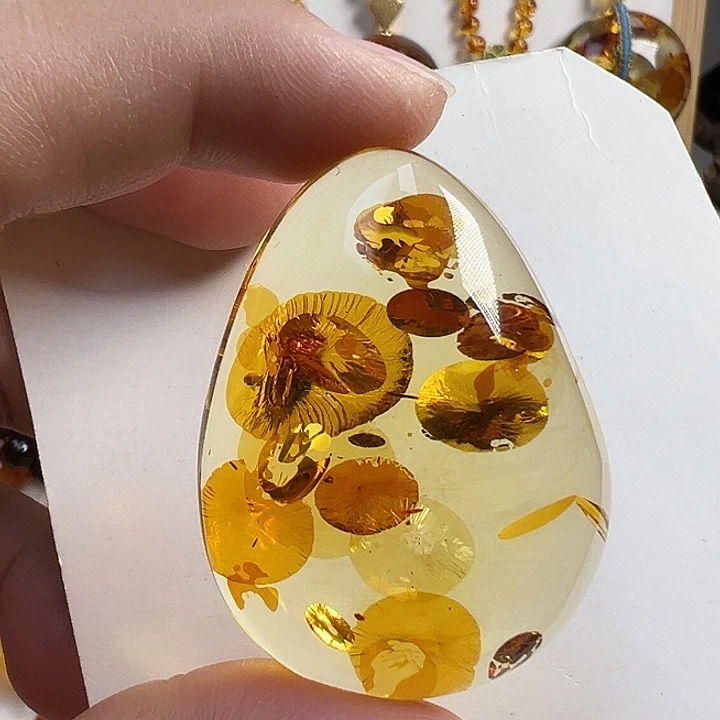 琥珀（花珀）未镶嵌颈饰