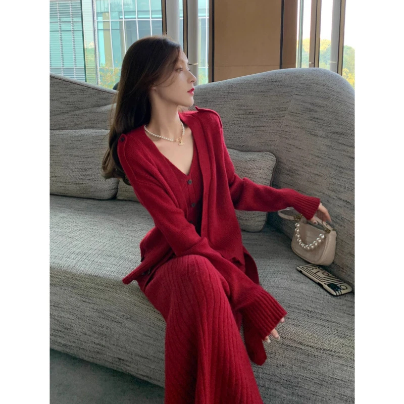 红色7573今年流行潘多拉红针织套装秋季新款小香风感毛衣裙两件套