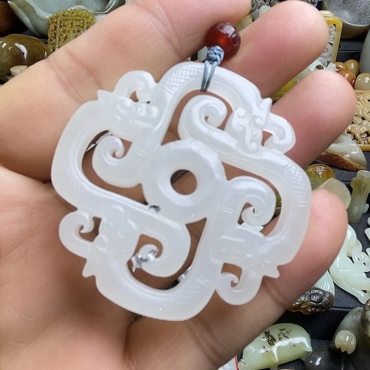 颈饰未镶嵌和田玉