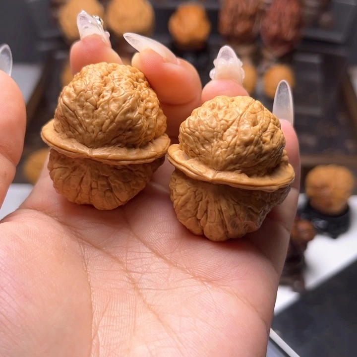 文玩核桃把件15……天顶蟾Y38