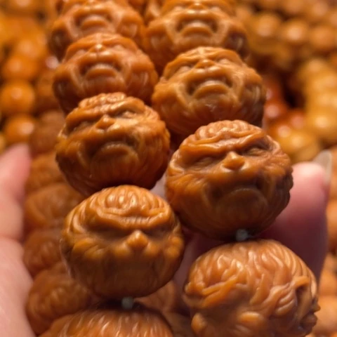 猴头核桃手串西****哥舞台