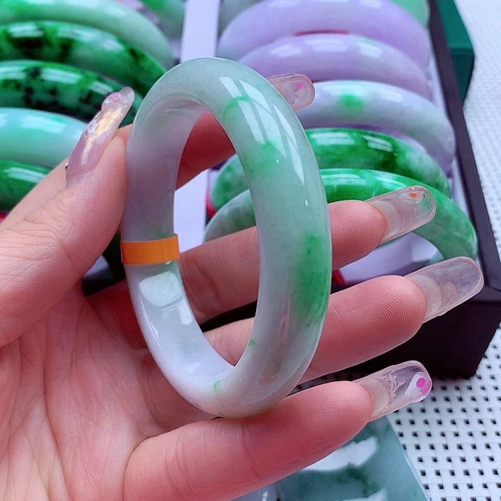 翡翠未镶嵌手镯翡翠