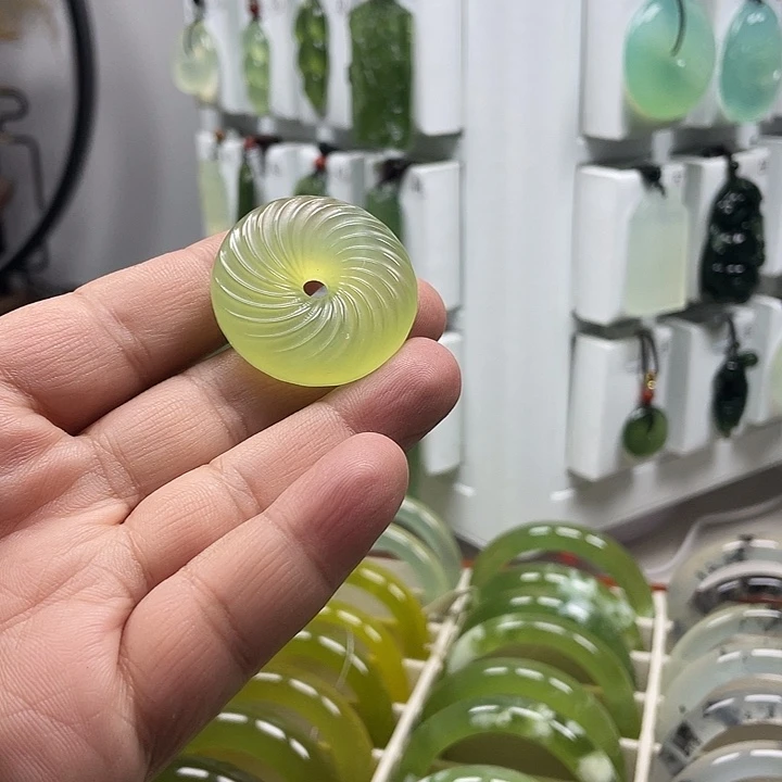 蛇纹石玉合金颈饰
