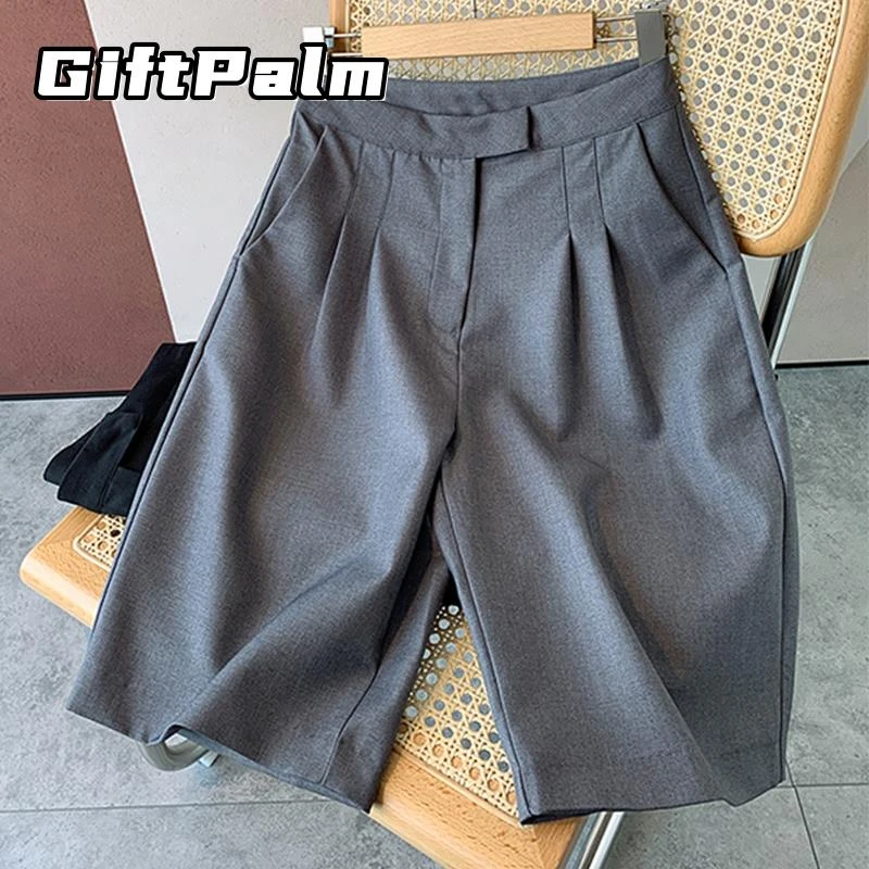 GiftPalm灰色西装短裤女夏季薄款大码梨形身材显瘦直筒五分休闲裤