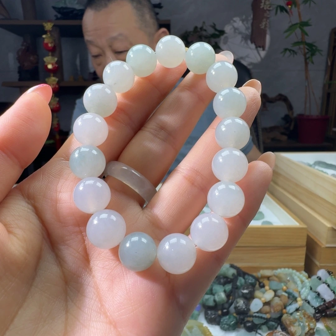 定制翡翠未镶嵌手串