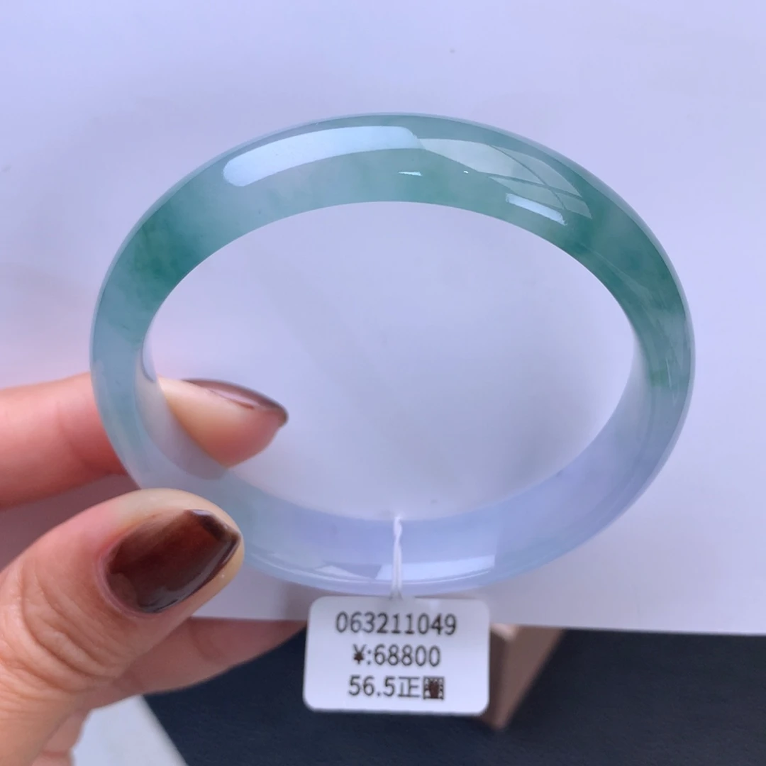 翡翠手镯未镶嵌冰胶飘花半山水手镯