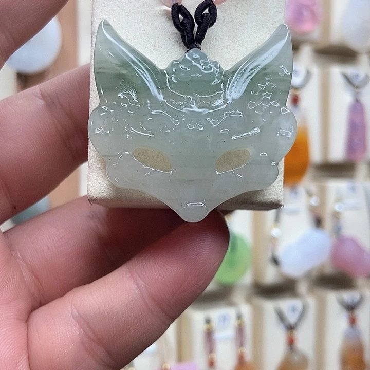 石英质玉颈饰未镶嵌菩*