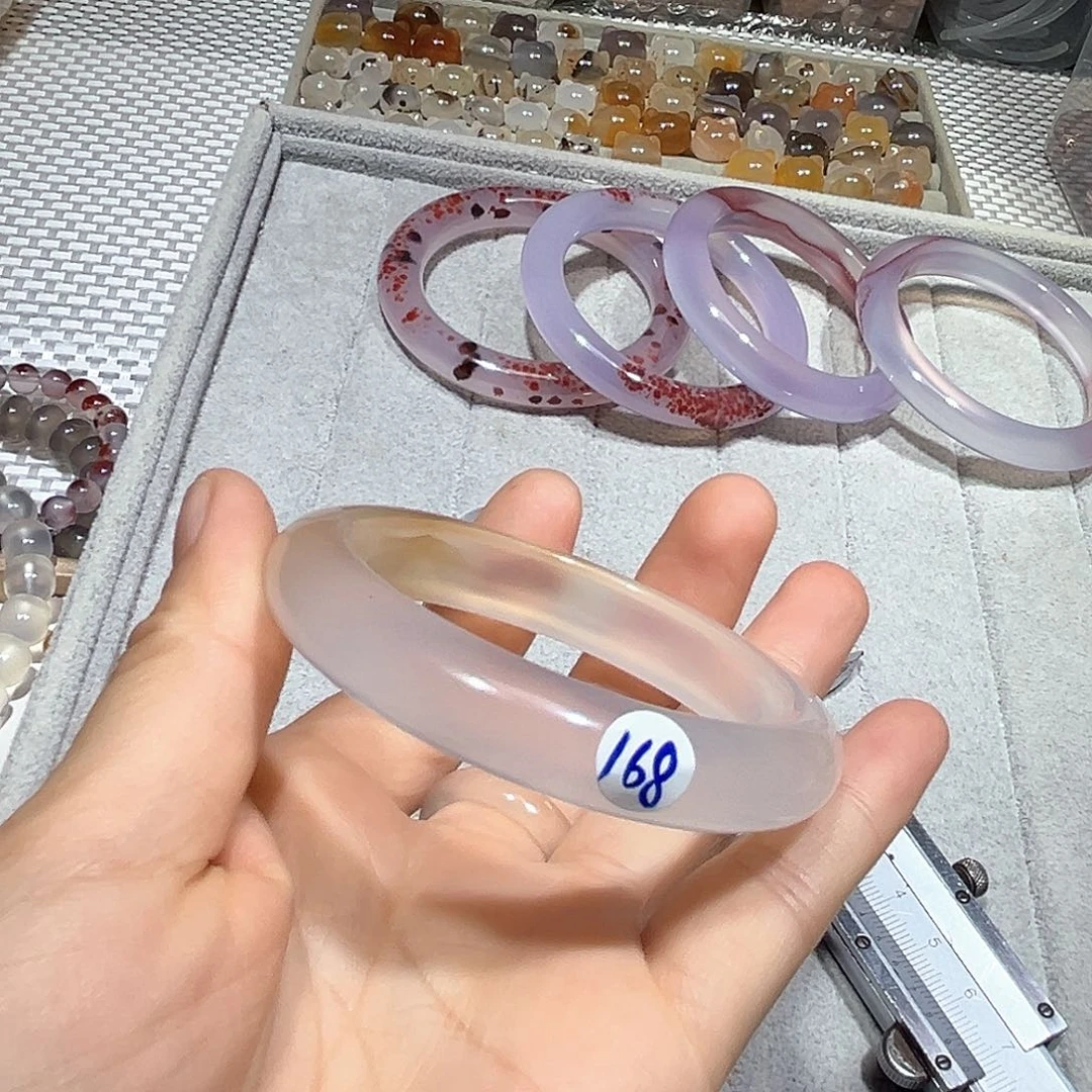 玛瑙/玉髓手链未镶嵌鹰**扬