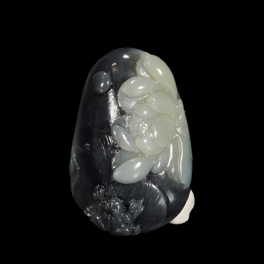 LOT.041和田玉金蟾花卉吊坠/X4316