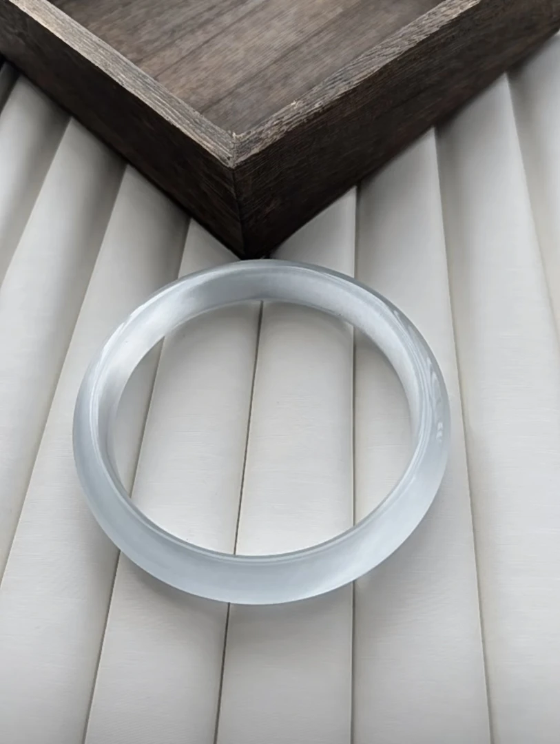 非金属仿水晶手镯 冰冰蓝  冰透显白青涩款  51圈口