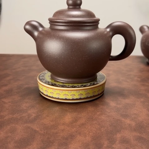 惟***一茶壶紫砂道洪掇只，容量330cc,