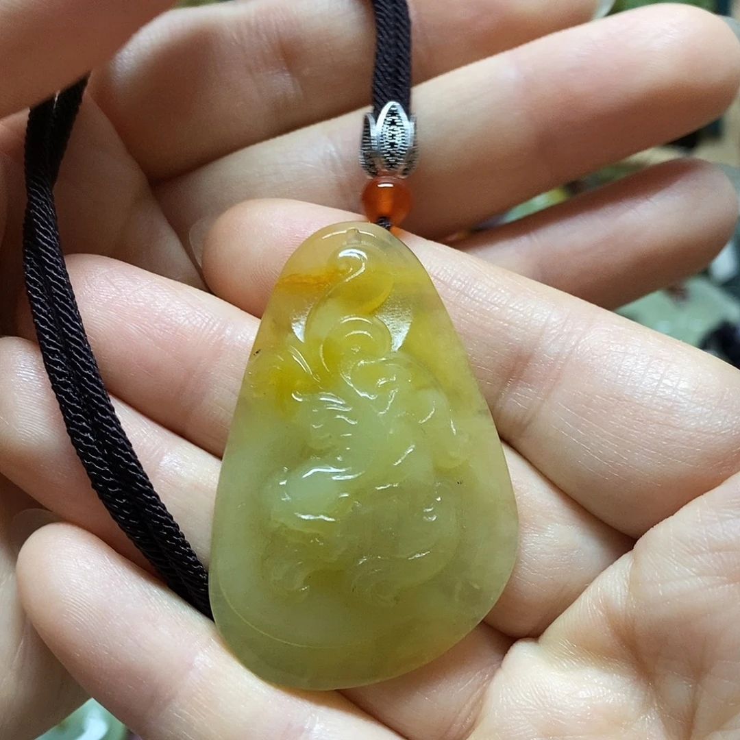 岫玉未镶嵌吊坠(赠链)