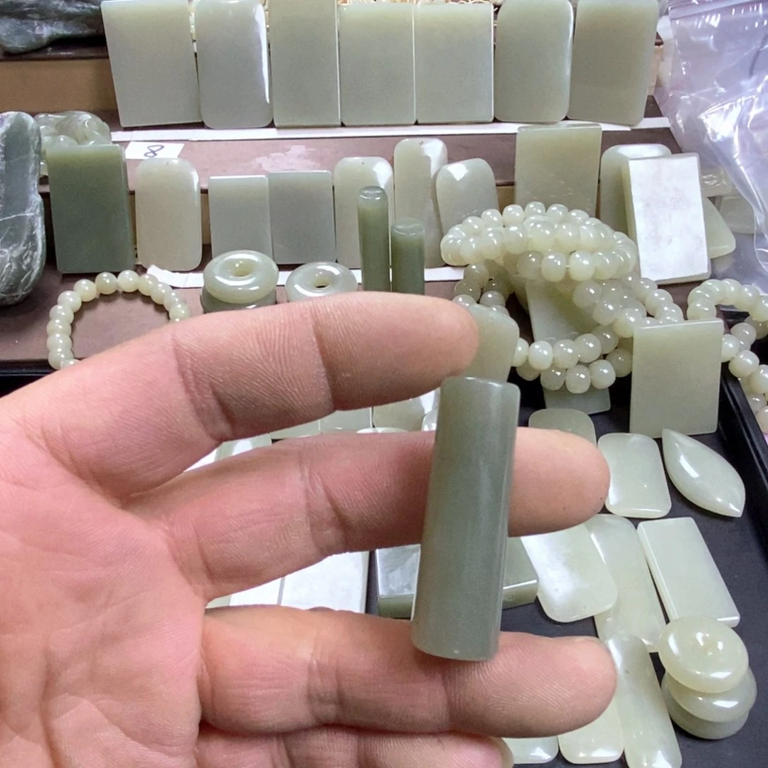 颈饰未镶嵌和田玉大*儿018