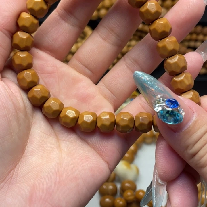 楠***万猴头核桃吊坠全品魔方