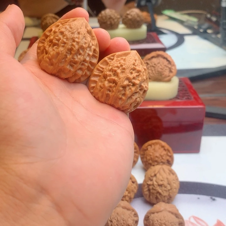 文玩核桃把件39金牛 2号