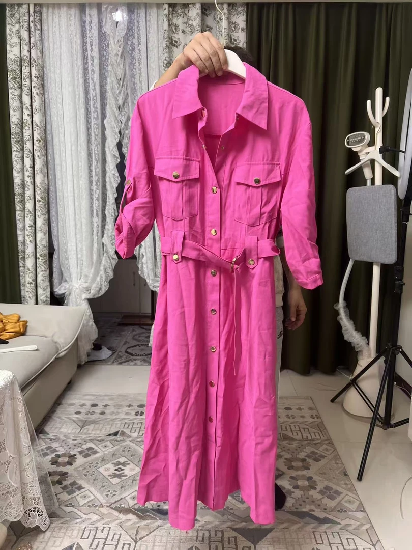 粉色时尚连衣裙休闲款