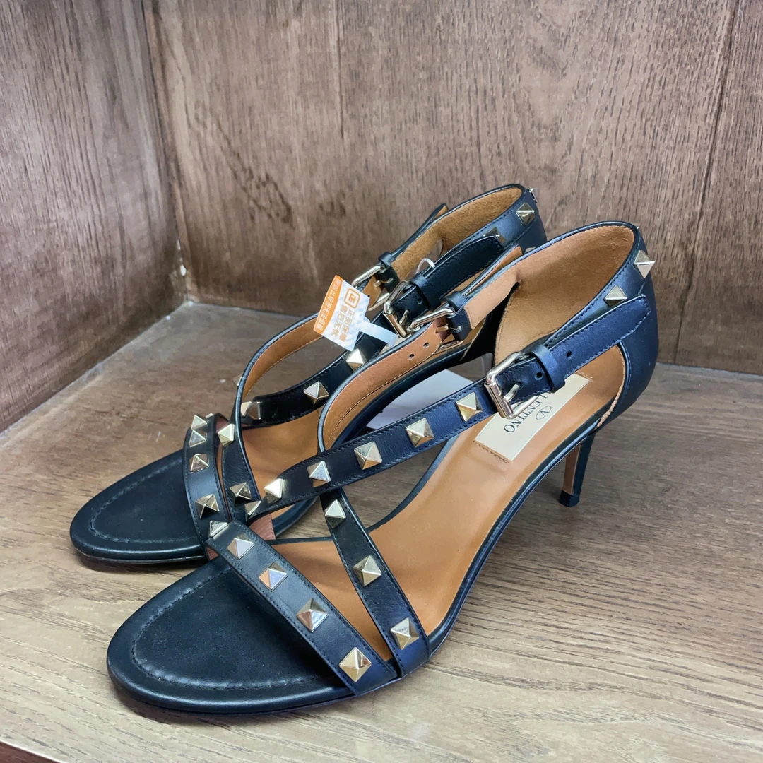 95新 Valentino/华伦天奴 麦殿/高跟凉鞋37码/250809VRSXY05