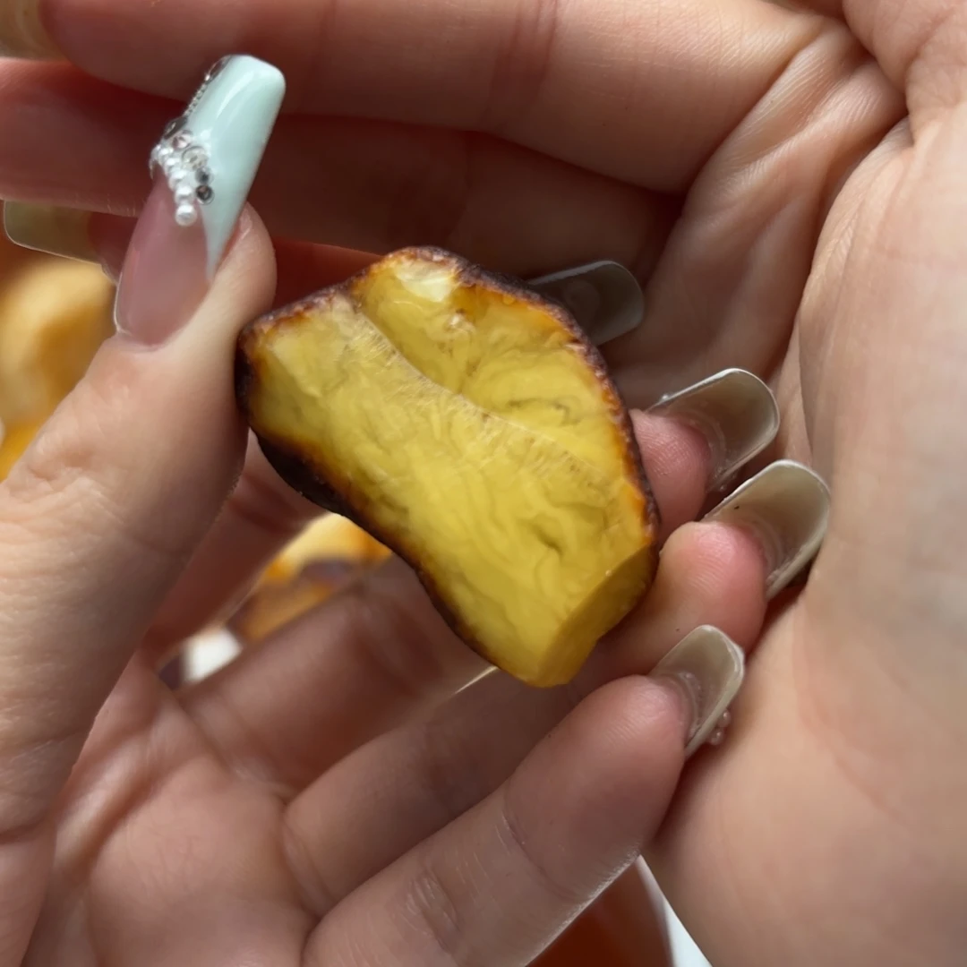 定制琥珀未镶嵌三***?