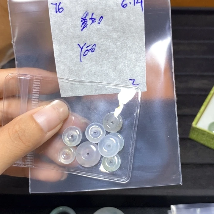 香***吉定制翡翠未镶嵌不退