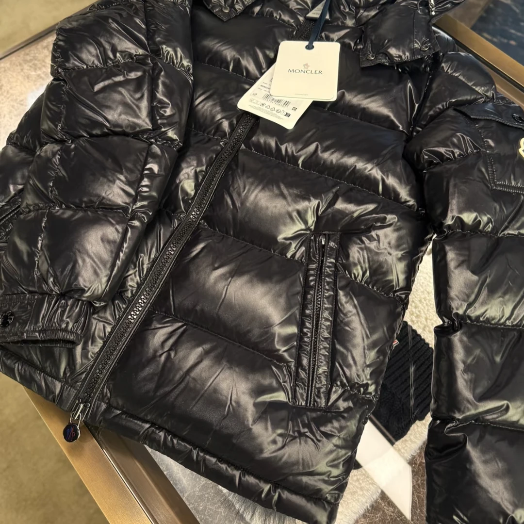 99新 MONCLER 二手奢侈品蒙口 亮面无帽羽绒服0码 z480