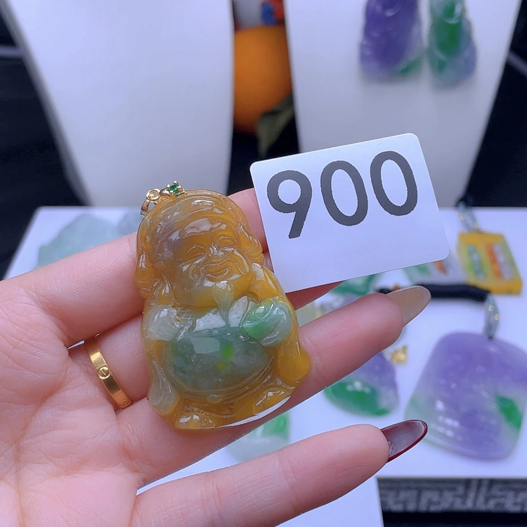 翡翠吊坠(赠链)未镶嵌