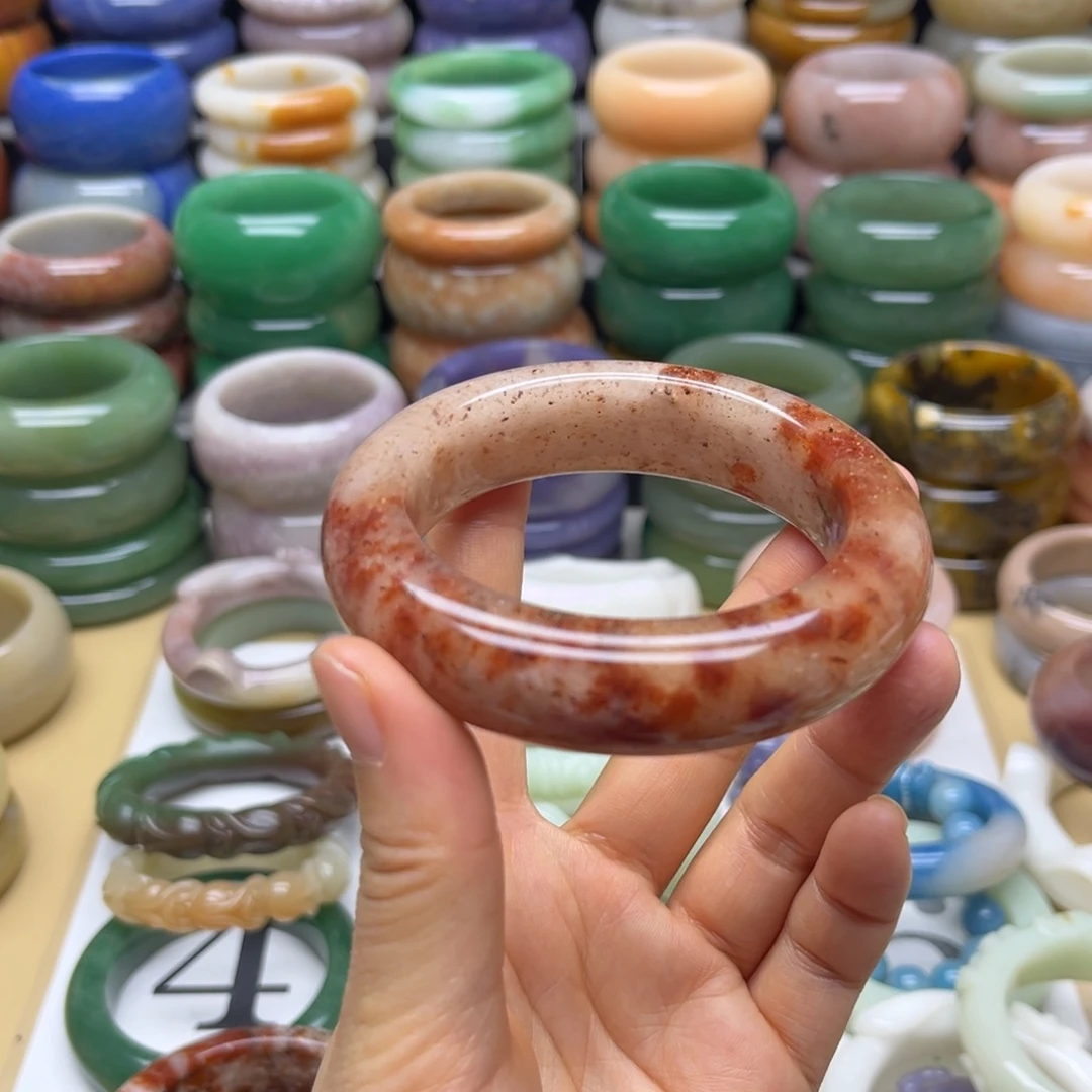 石英质玉未镶嵌手镯不退