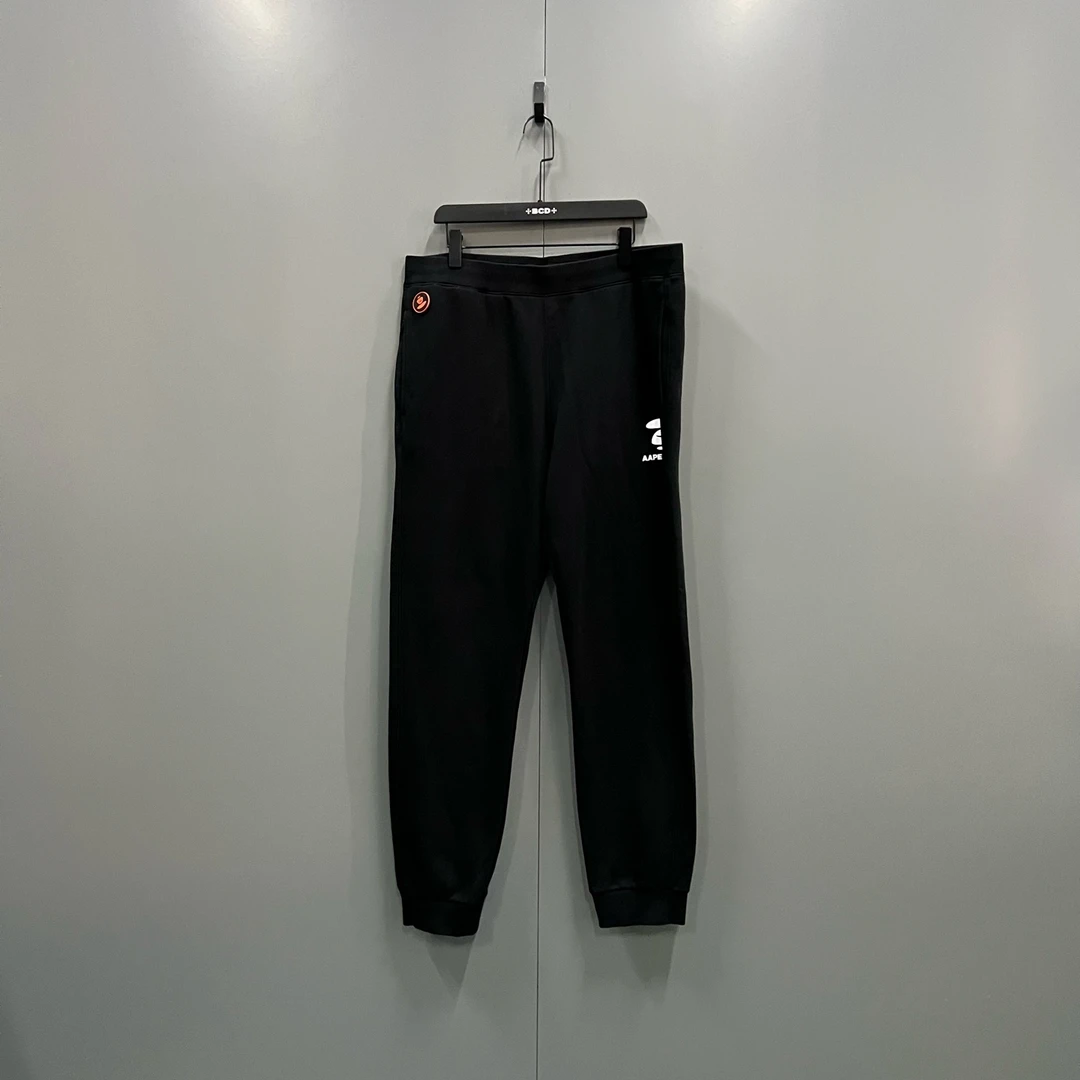 99新 maje jp1207 BAPE 黑色印花logo束脚裤 XXXL码 610439
