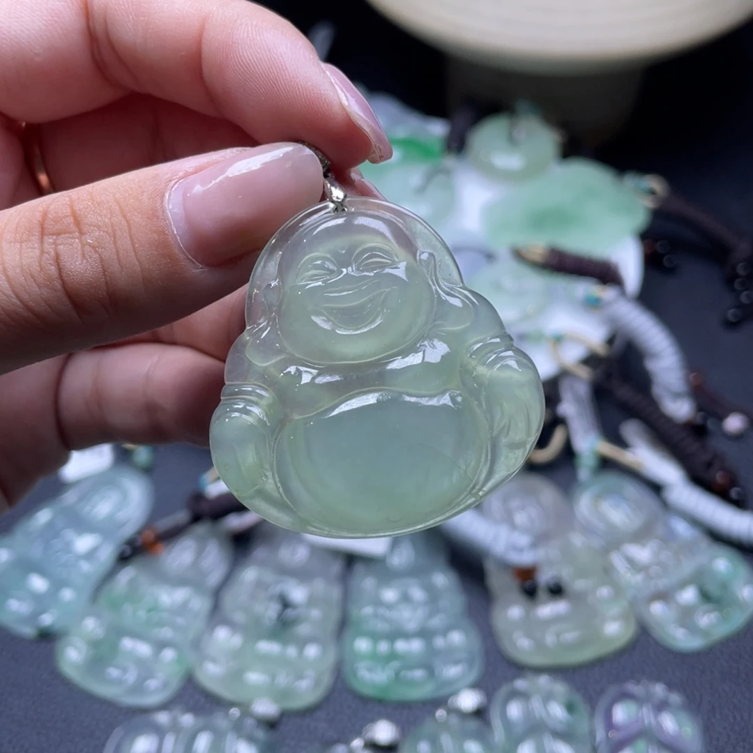 颈饰未镶嵌翡翠