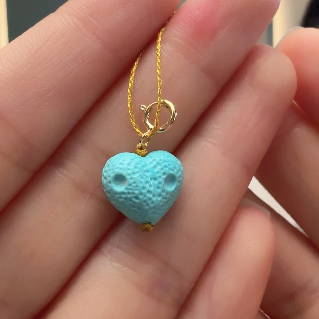 绿松石未镶嵌颈饰