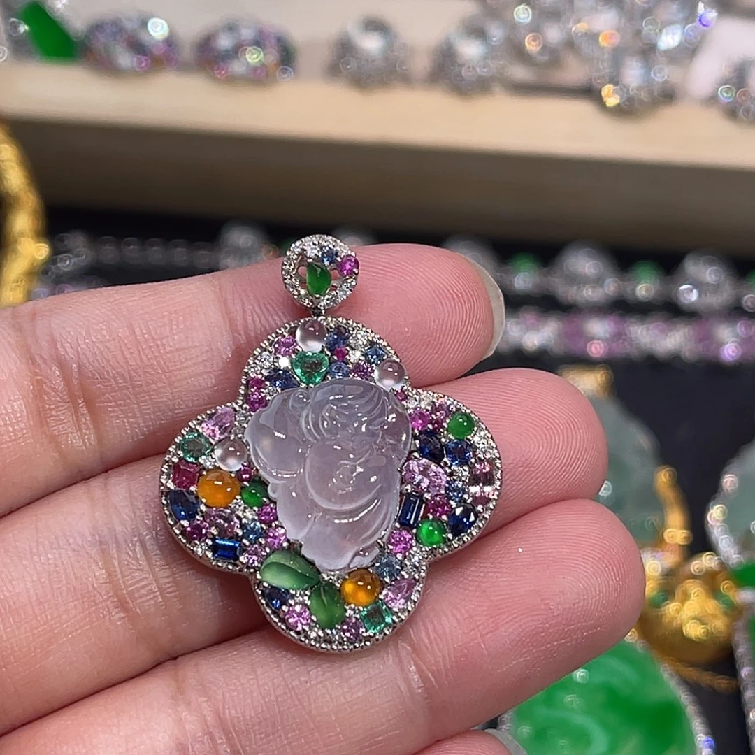 翡翠18K金镶嵌颈饰多宝四叶草