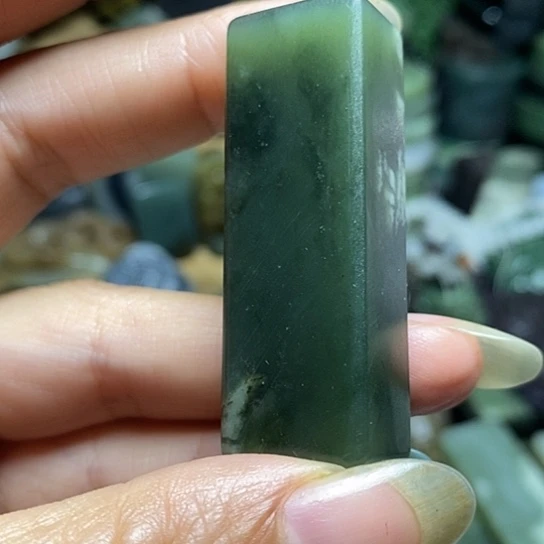 未镶嵌和田玉（糖玉）珠宝半成品