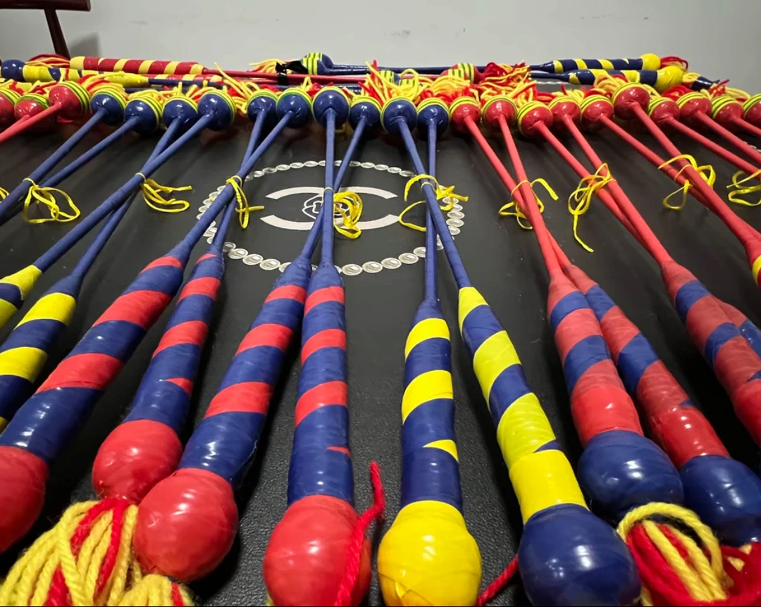 10首歌纸质版歌谱+视频教学+老师一对一教学  赠品送鼓棒一副