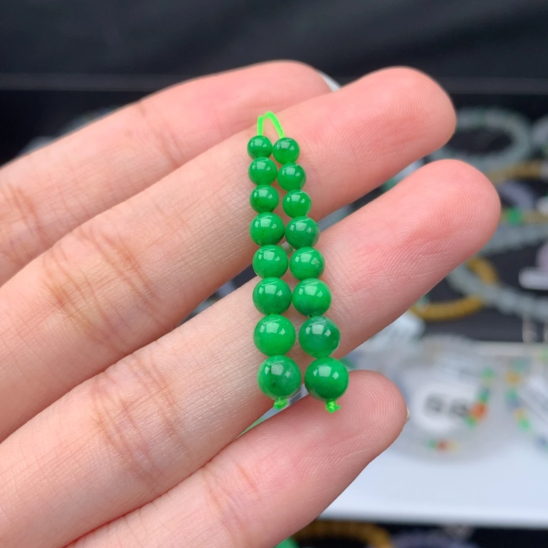 翡翠手链未镶嵌卡