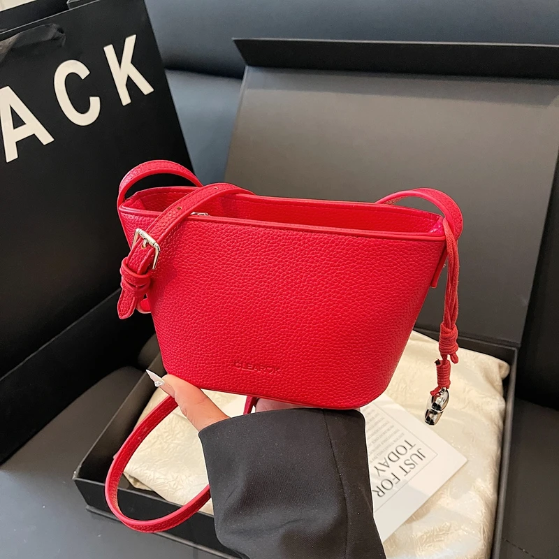 【爆款小元宝】时尚女包2025新款洋气百搭夏季潮流单肩斜挎包小包