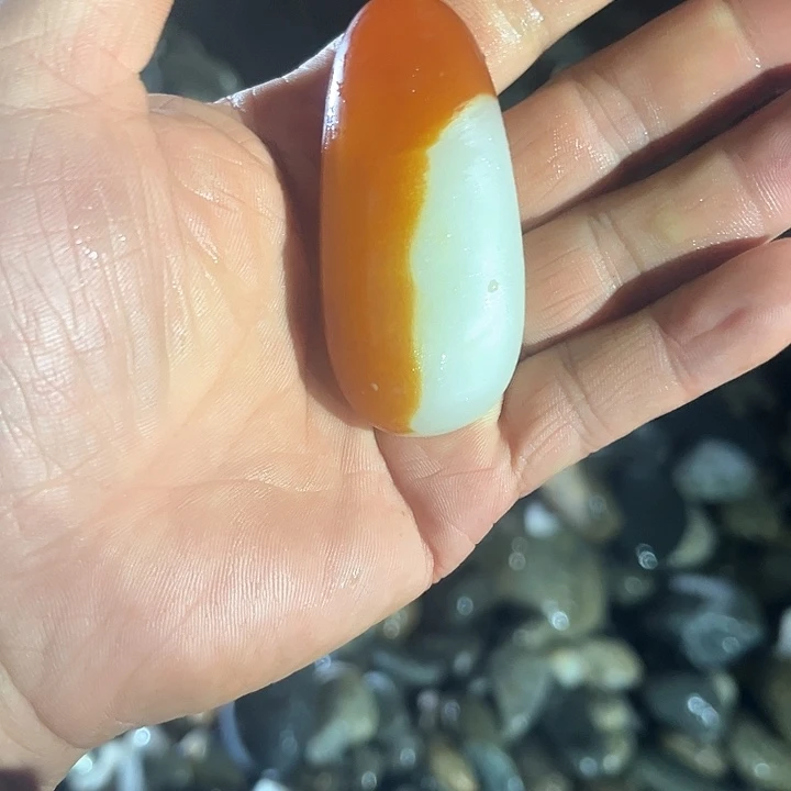 未镶嵌和田玉（糖玉）挂件