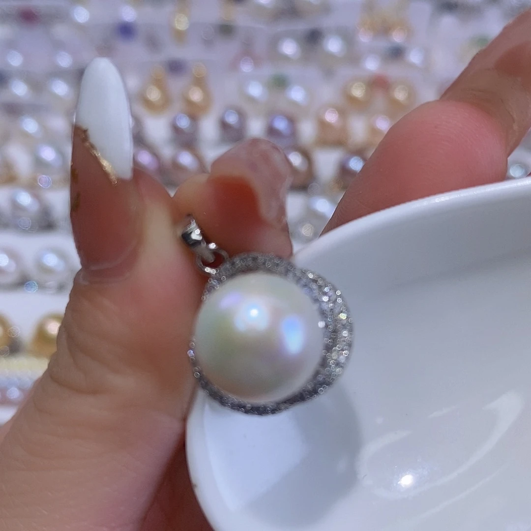 淡水珍珠合金颈饰