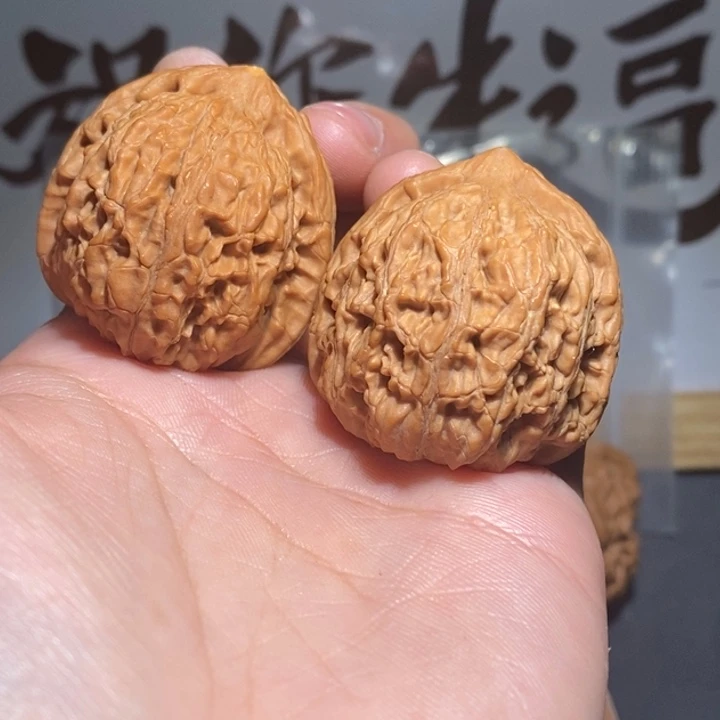 非***脸吊坠桃核你要的就是这个人