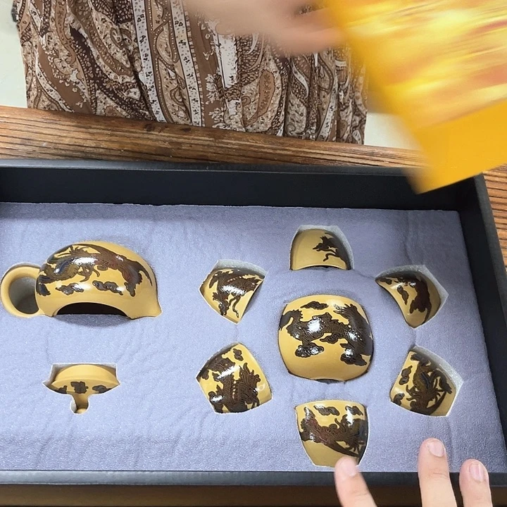 孤品茶具套装等。