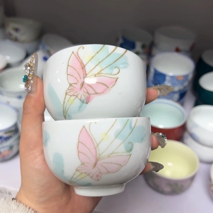 盖碗瓷器直播放漏中