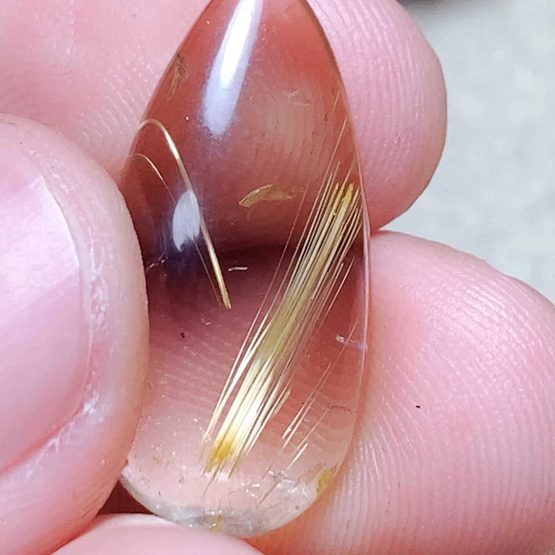 水晶颈饰未镶嵌布****?