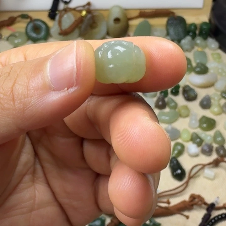 和田玉（糖玉）未镶嵌车挂