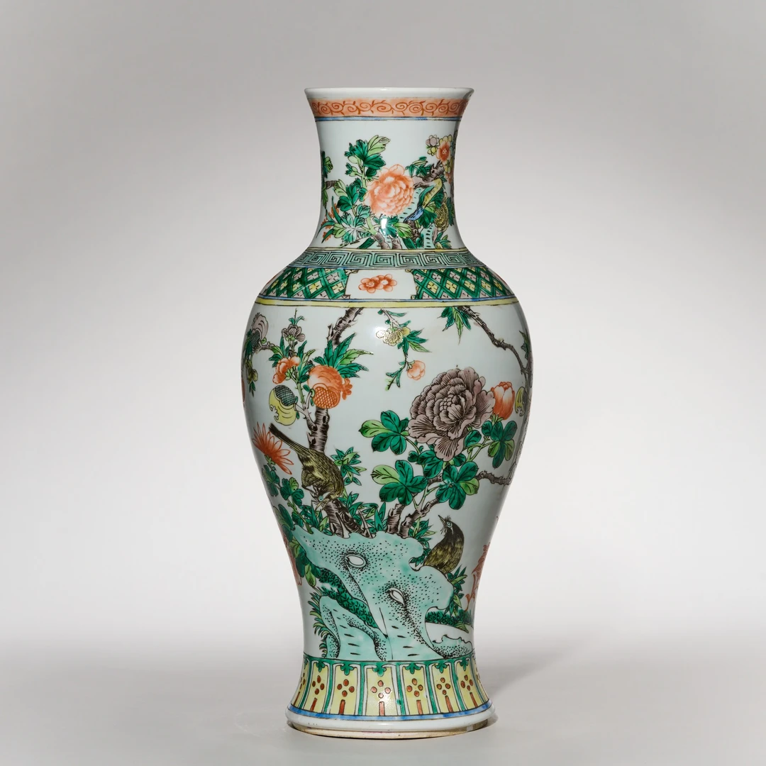 5394清晚期·五彩花鸟纹观音瓶【古董拍卖】