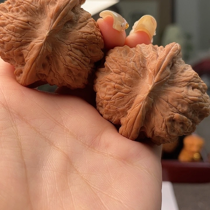 文玩核桃把件_***•血麒麟