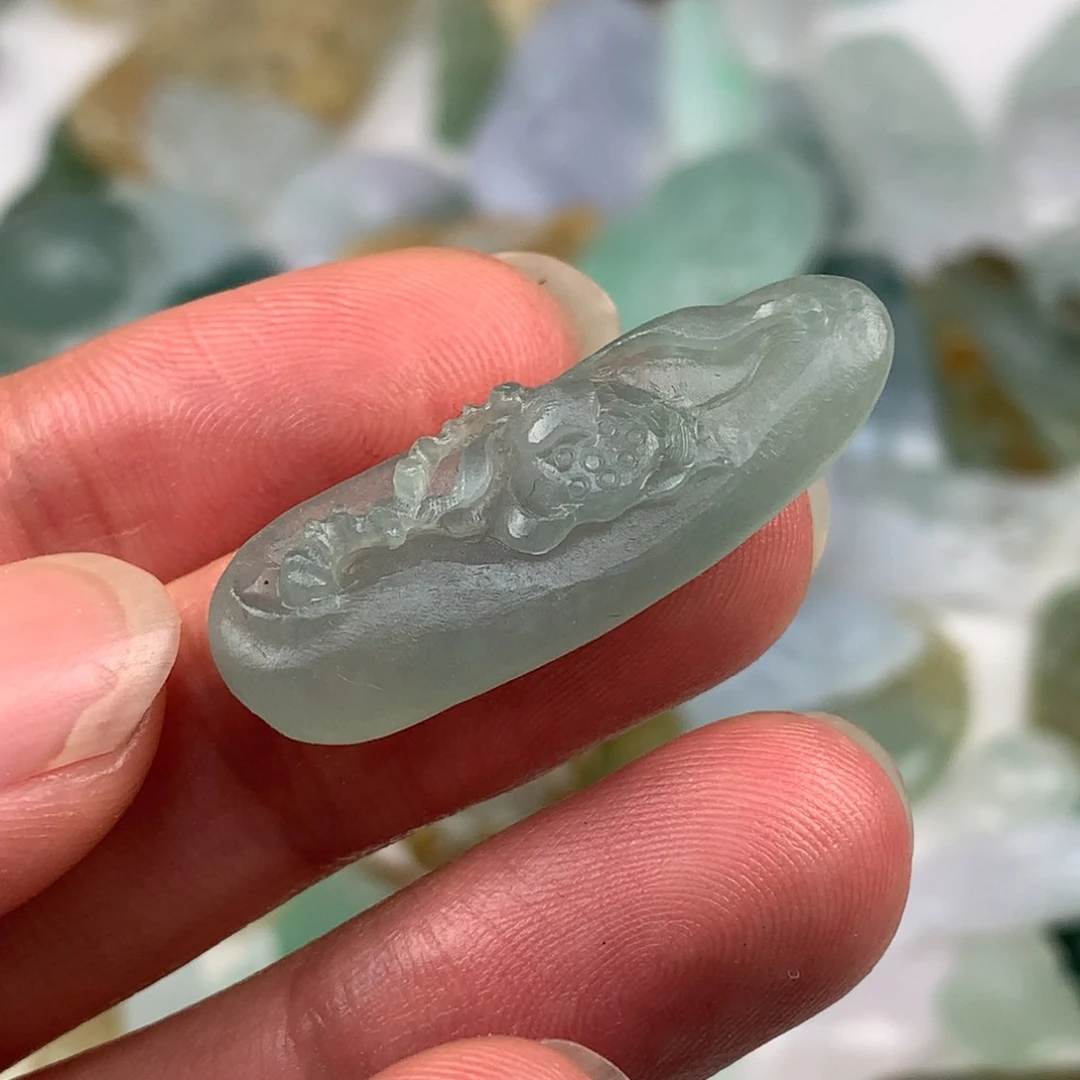 定制翡翠未镶嵌吊坠